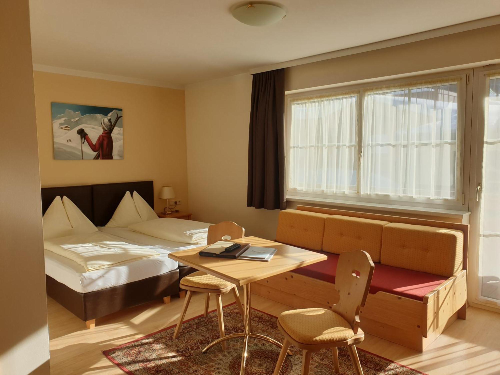 Hotel Garni - Restaurant Kaminstube Σανκτ Αντόν αμ Άλμπεργκ Εξωτερικό φωτογραφία