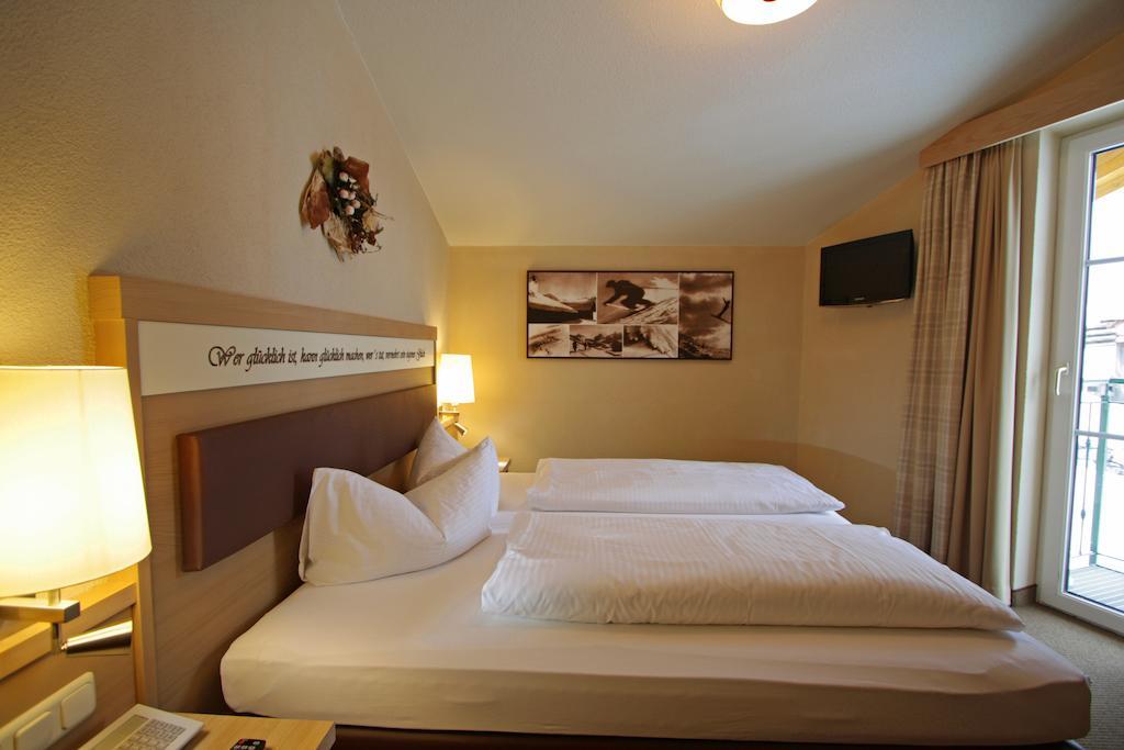 Hotel Garni - Restaurant Kaminstube Σανκτ Αντόν αμ Άλμπεργκ Δωμάτιο φωτογραφία
