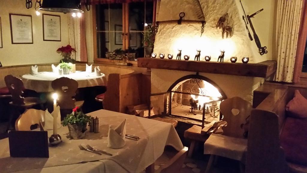 Hotel Garni - Restaurant Kaminstube Σανκτ Αντόν αμ Άλμπεργκ Εξωτερικό φωτογραφία